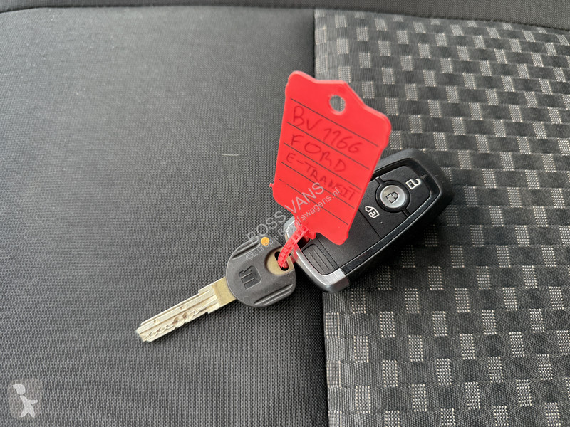 Véhicule utilitaire Ford e 68kWh 184PK E-