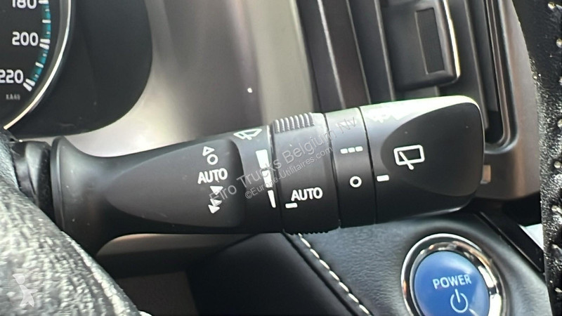 Toyota (HYBRID / AUTOMATIC GEARBOX / BOITE AUTO...