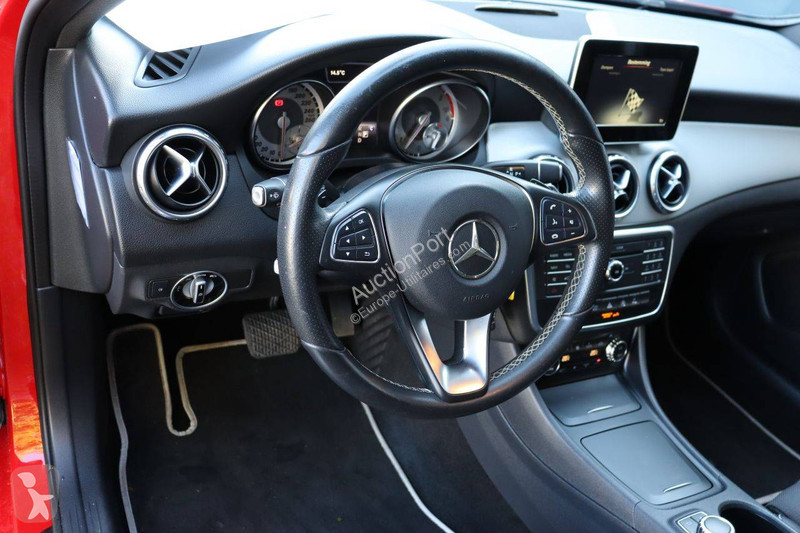 Bedrijfswagen Mercedes D GLA