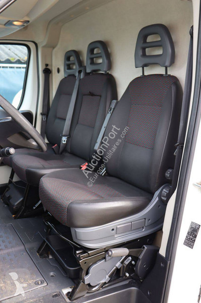 Véhicule utilitaire Peugeot