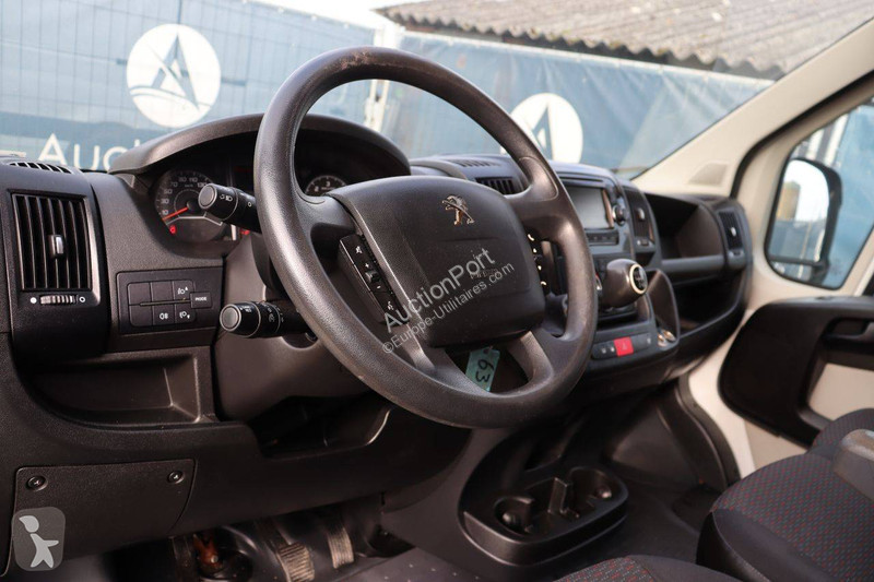 Véhicule utilitaire Peugeot