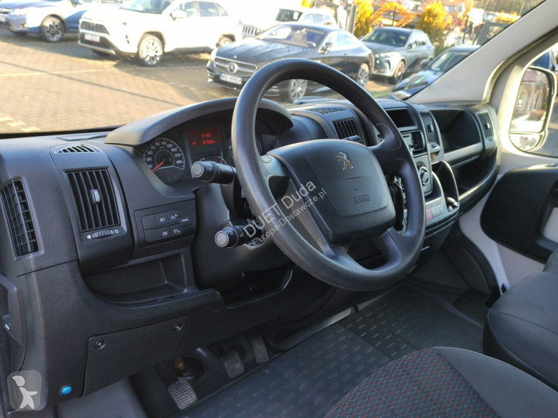 Autoutilitară Peugeot