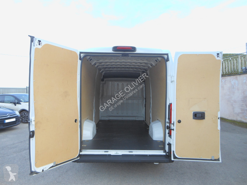 Autoutilitară Peugeot 435 L4H2 2.2 Bluehdi 140...