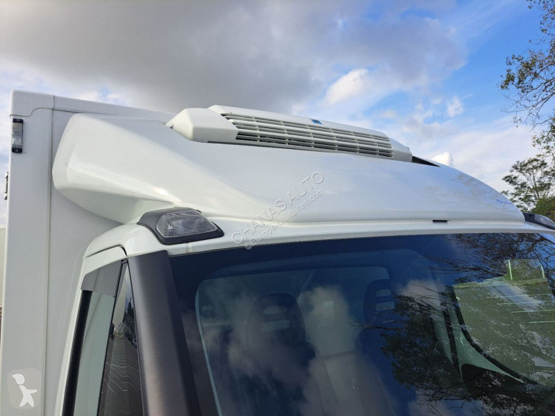 Véhicule utilitaire Iveco 35C18 180CV 3L CAISSE...