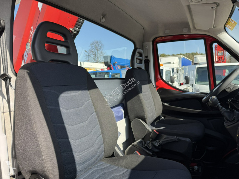 Véhicule utilitaire Iveco 35S12