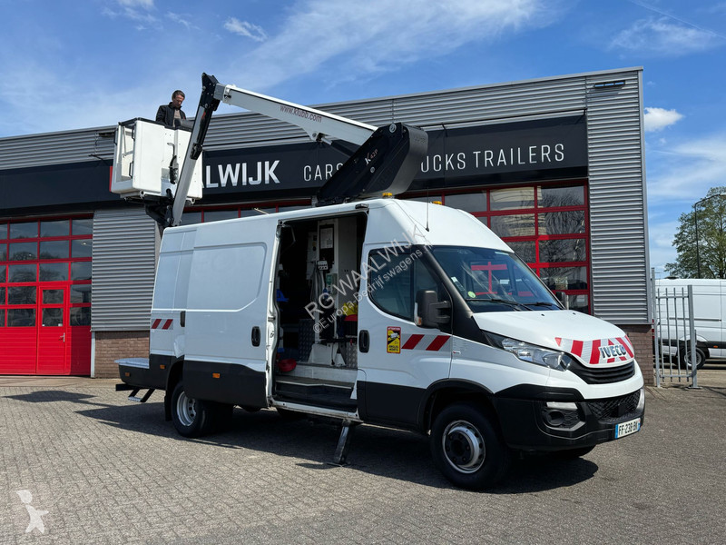 Nyttofordon Iveco 2 persoonslift, 15 meter...