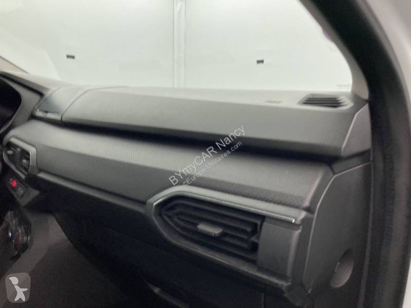Užitkové vozidlo Dacia Sandero ECO-G 100 - 22