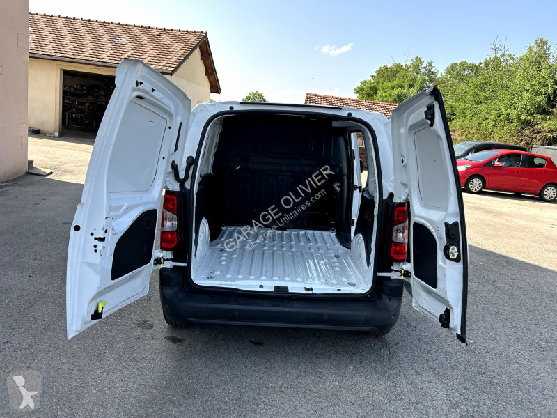 Peugeot Standard 650KG 1.5 Bluehdi 100 Premium van