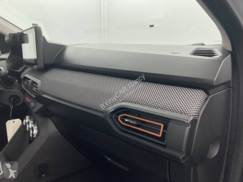 Veículo utilitário Dacia Sandero ECO-G 100
