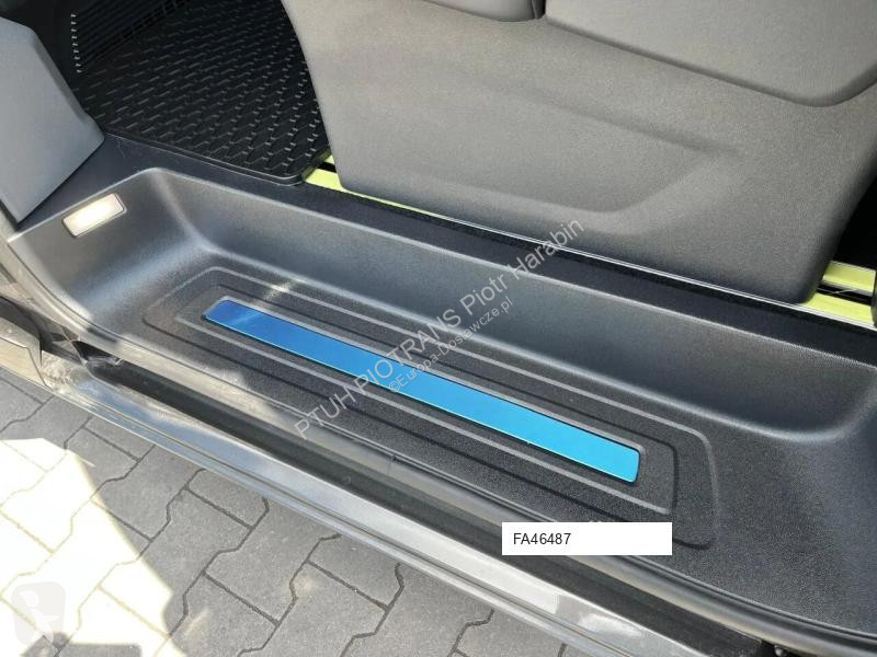 Véhicule utilitaire Ford TOURNEO CUSTOM...