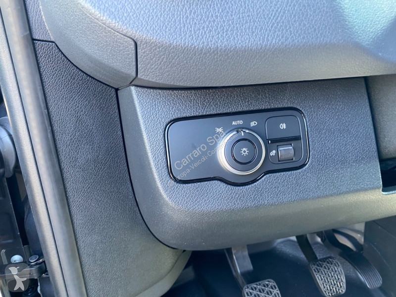 Autoutilitară Mercedes Furgone Traz. Post