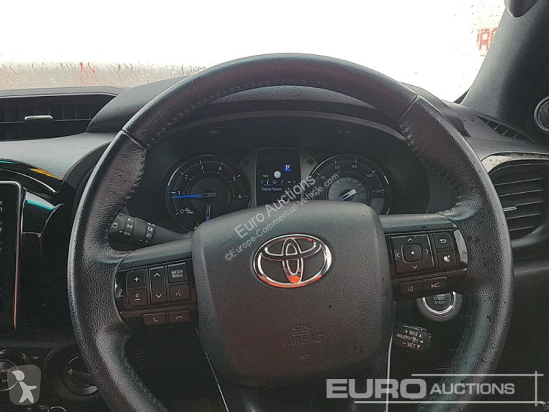 Furgoneta Toyota Hilux