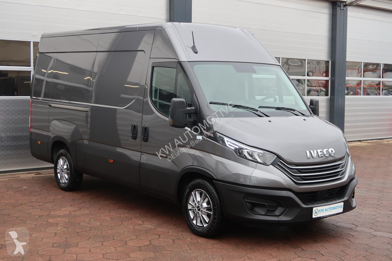 Veicolo commerciale Iveco 35S18HV 3.0 L2H2 AUT/...