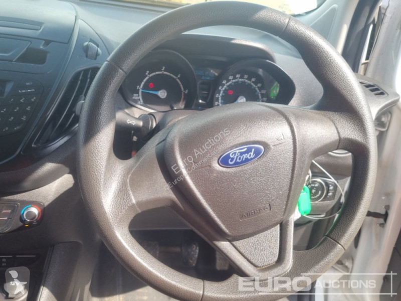 Autoutilitară Ford Courier