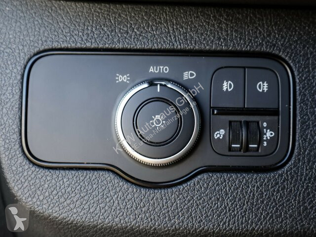 Véhicule utilitaire Mercedes 317...
