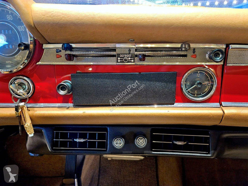 Furgoneta Mercedes SL 'Pagode' 200-serie