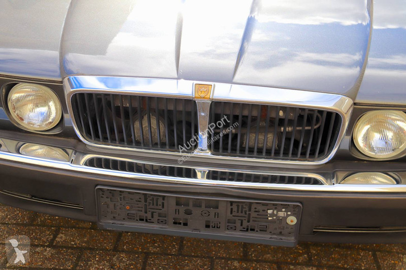 Véhicule utilitaire Jaguar XJ-12