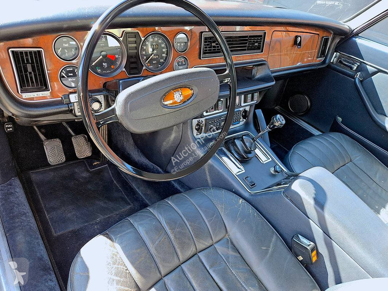 Véhicule utilitaire Jaguar 4.2 Manual 4-Speed...