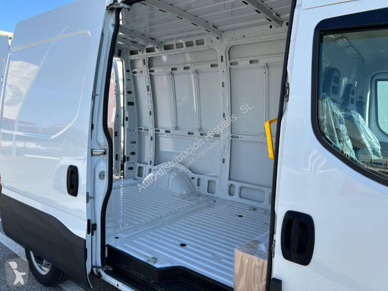 Furgoneta Iveco 35S16