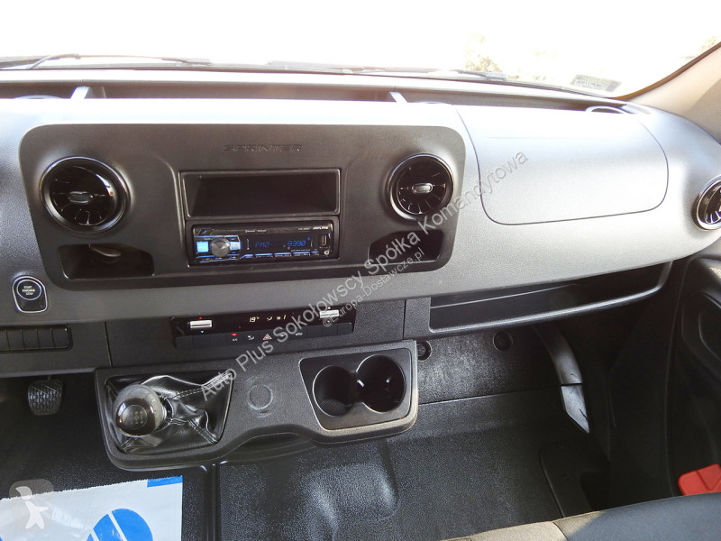 عربة نفعية Mercedes 23S18 DAILY