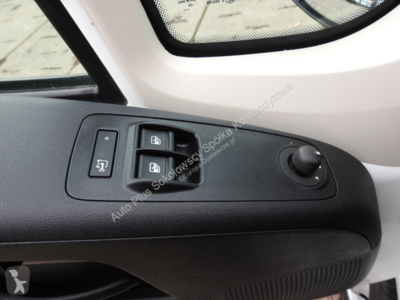 Samochód dostawczy Peugeot  BOXER