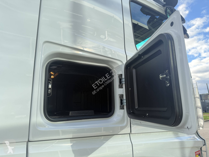 Nyergesvontató Mercedes ACTROS L 1845