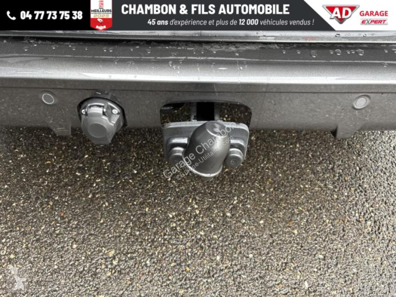 Véhicule utilitaire Ford FOURGON 320 L1H1 2.0...