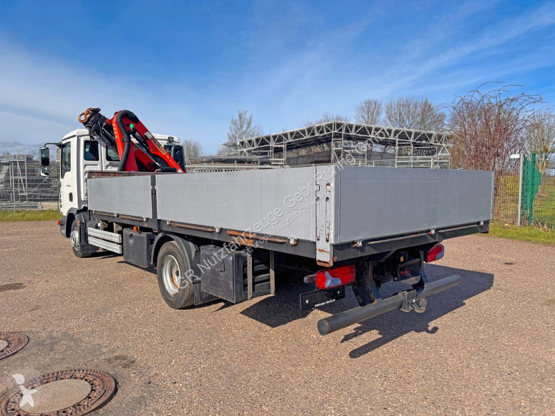 عربة نفعية MAN 8.220 4X2 Pritsche mit Kran...