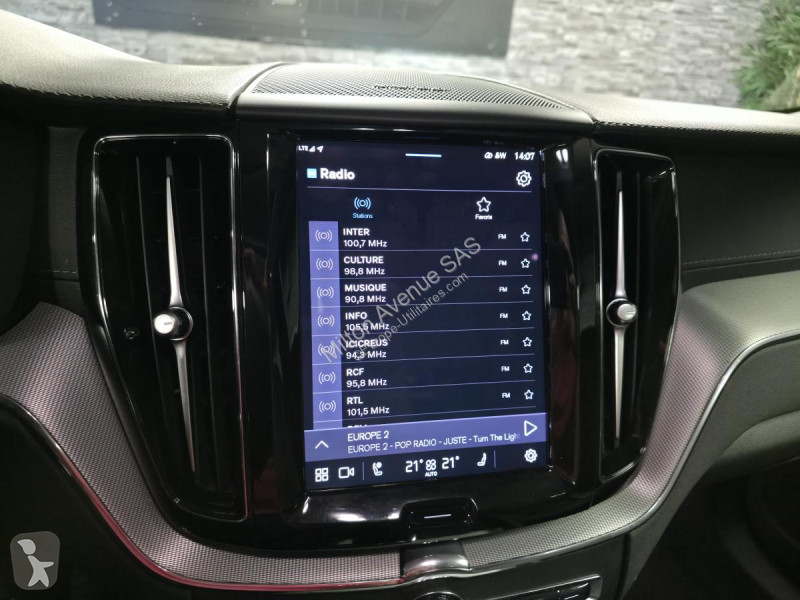 Samochód dostawczy Volvo XC60 B4 Micro-Hybride...