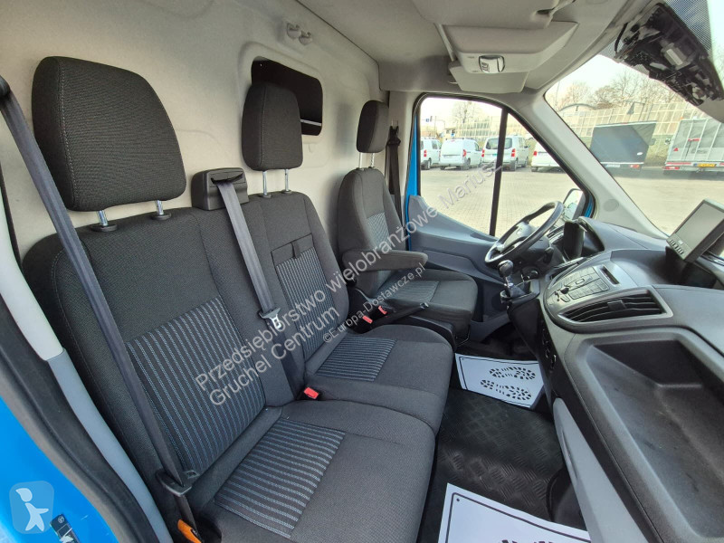 Лекотоварен автомобил Ford Transit 2.2 / L3H2 /...