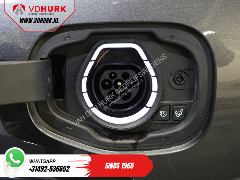 Samochód dostawczy Ford 2.5 PHEV 225 pk ST-Line...