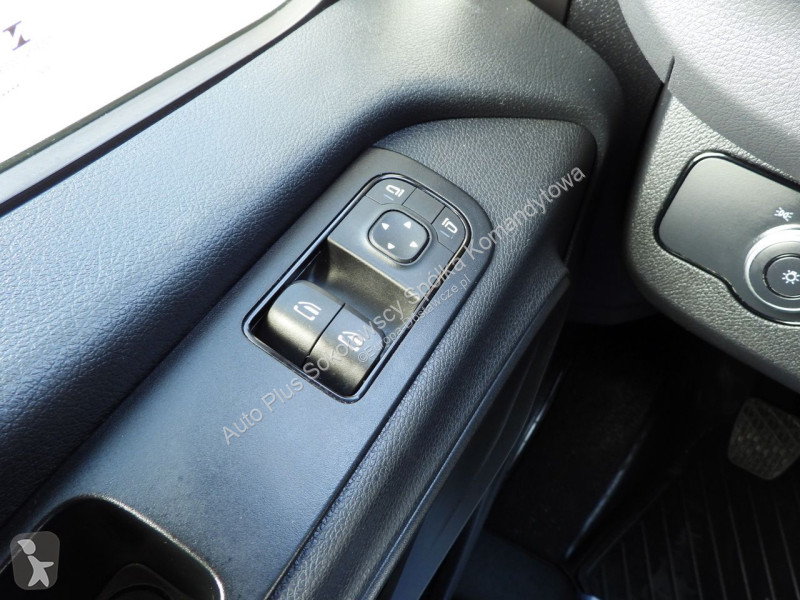 Autoutilitară Mercedes 23RANSIT