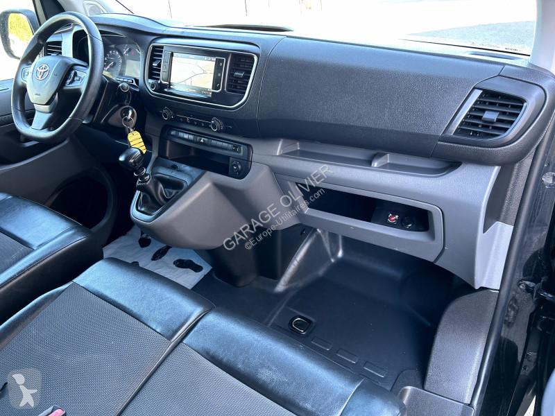 Véhicule utilitaire Toyota Proace Médium 1.5...