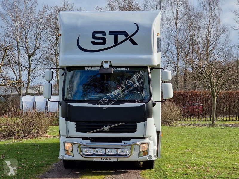 Véhicule utilitaire Volvo FL 290 STX BUFFL...