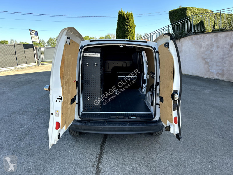 Véhicule utilitaire Renault Maxi Grand Volume...