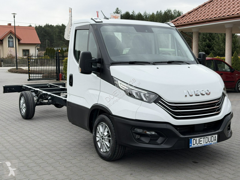 Лекотоварен автомобил Iveco 35S18 H