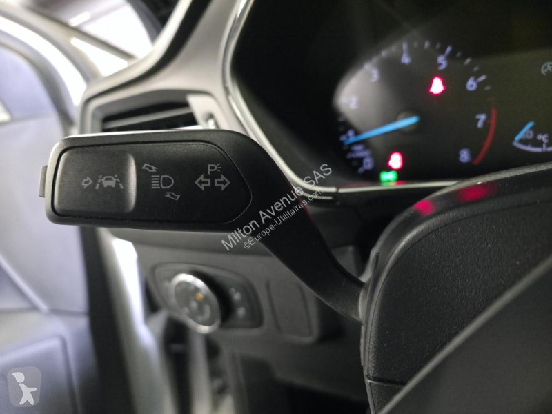 Véhicule utilitaire Ford FOCUS 1.0 EcoBoost...