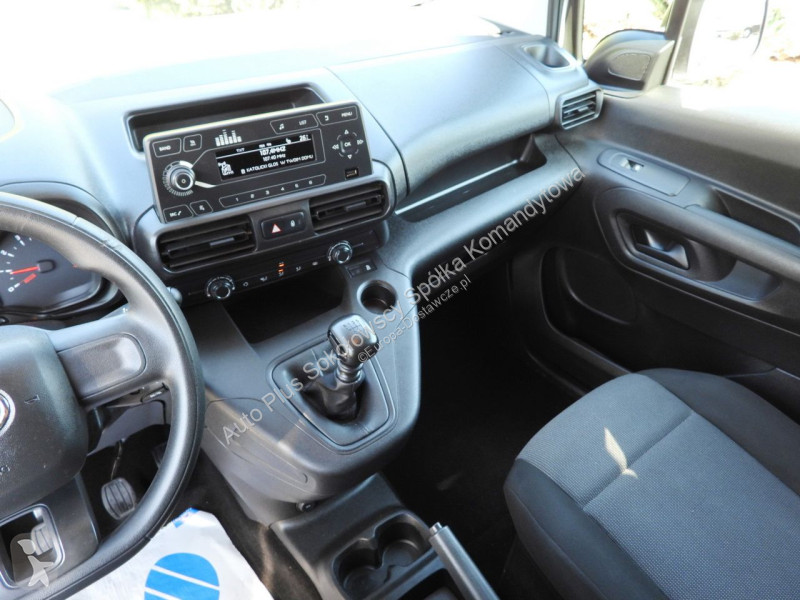 Véhicule utilitaire Toyota CITY