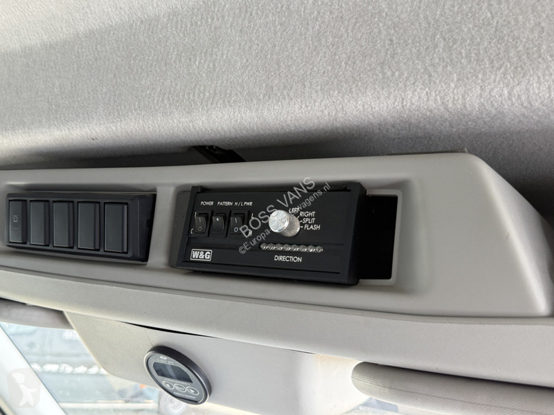 Véhicule utilitaire Ford 2.0 TDCI 130PK L2H2...
