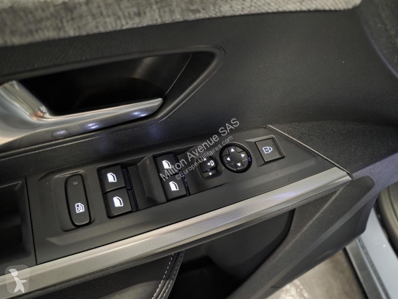 Furgoneta Peugeot 3008 1.2i Hybrid -136 - BV...