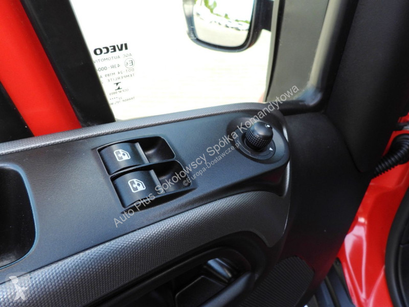 Veicolo commerciale Iveco 50C18 DAILY