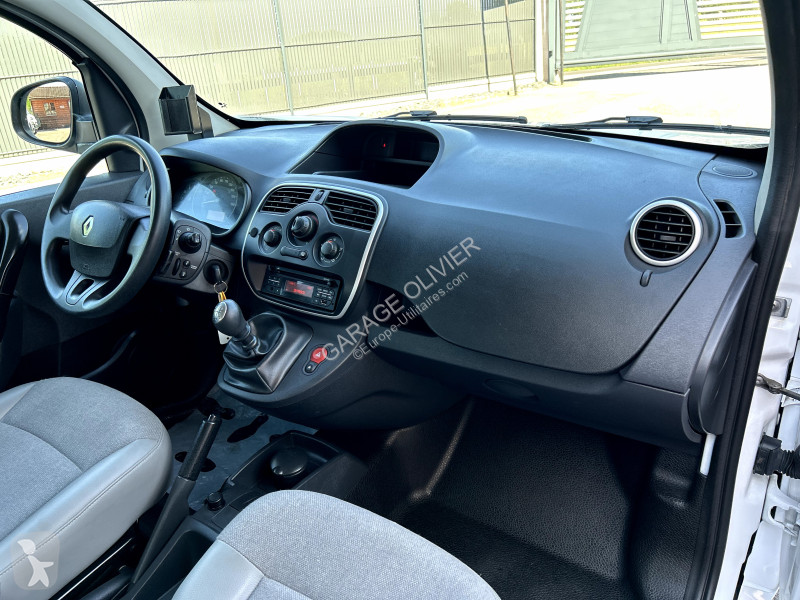 Véhicule utilitaire Renault Maxi Grand Volume...