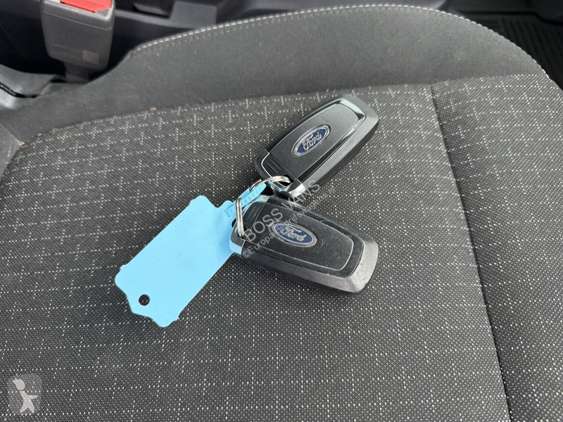 Véhicule utilitaire Ford 2.0 136PK L1H1 LED...
