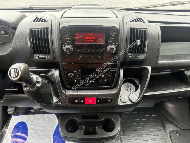 Samochód dostawczy Peugeot  BOXER
