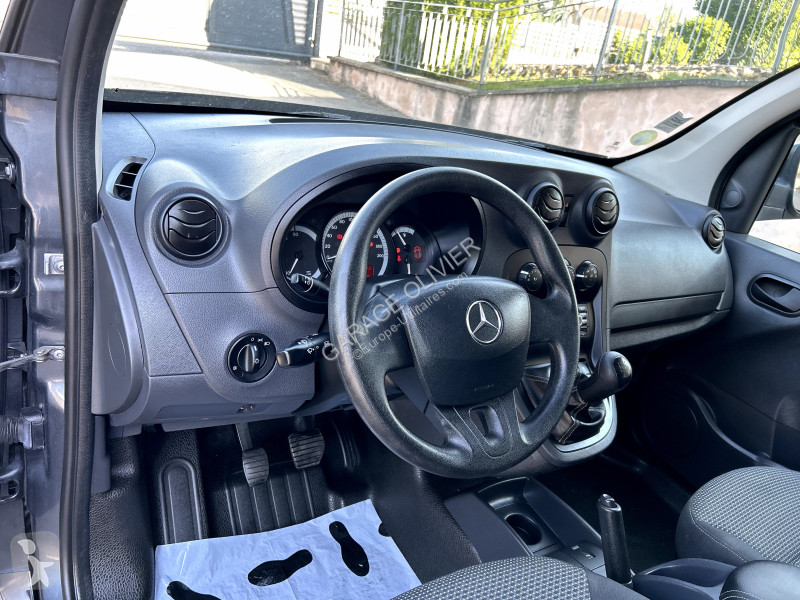 Véhicule utilitaire Mercedes Mixto Extra Long...
