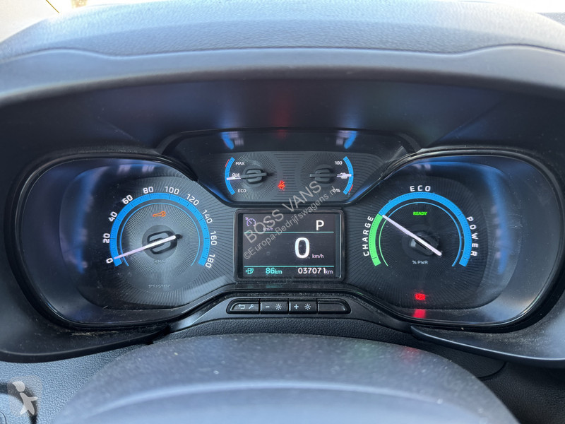 Furgoneta Toyota Comfort 50 kWh L1 Snelladen...