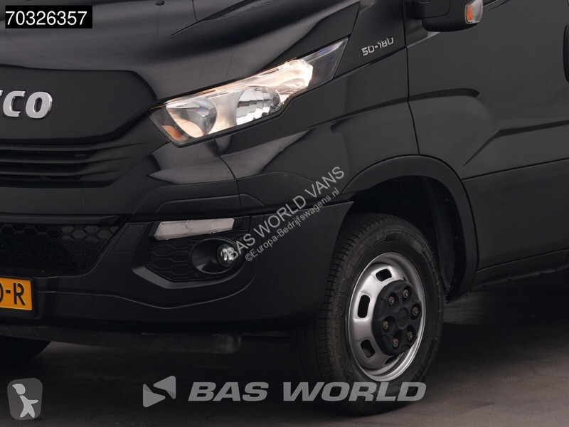 Véhicule utilitaire Iveco 50C18 3.0L...