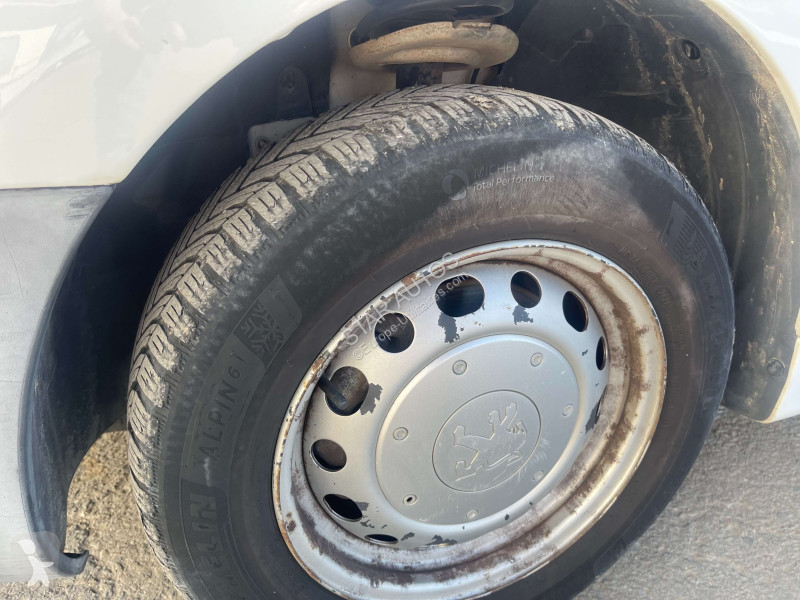 عربة نفعية Peugeot