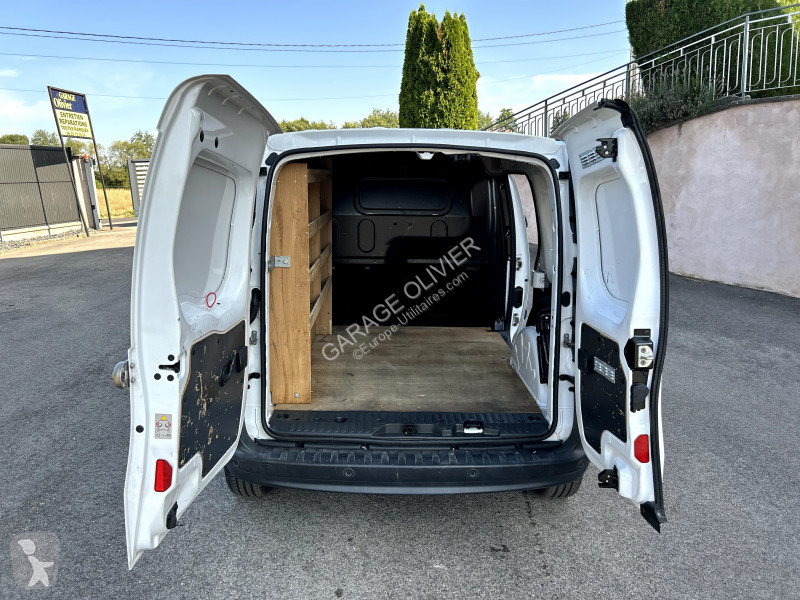 Véhicule utilitaire Renault 1.5 Blue dci 95...
