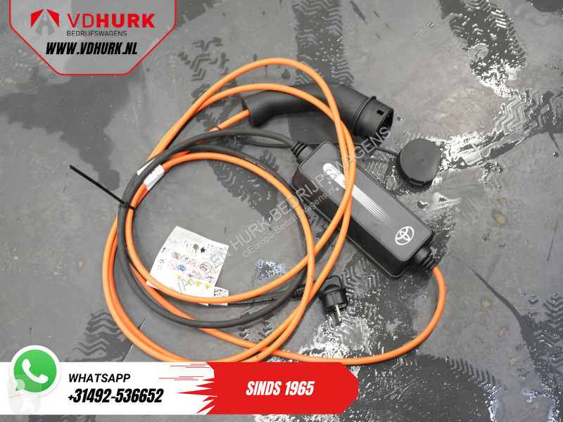 Véhicule utilitaire Toyota 50 kWh 340km WLTP L2...